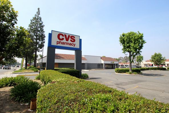 GROVE PLAZA: 2522 S Grove Ave, Ontario, CA 91761